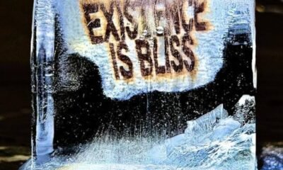 Em Existence is bliss, o Deadletter mistura pós-punk, stoner e jazz torto, entre peso, teatralidade e ecos de Brian Eno e Peter Hammill.