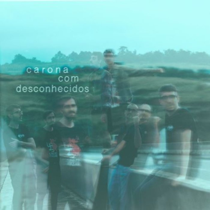 Banda de Jundiaí, Este Lado Para Cima mistura emo e indie no EP, com letras por associação e referências que vão de The Cure ao ska.