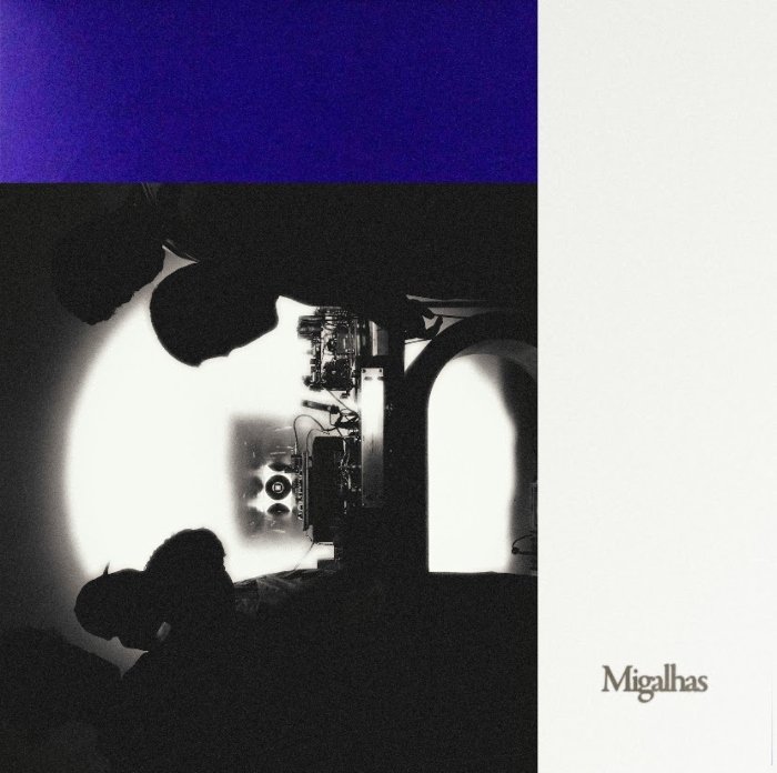 Capa do disco Migalhas, da banda Jovem Dionisio