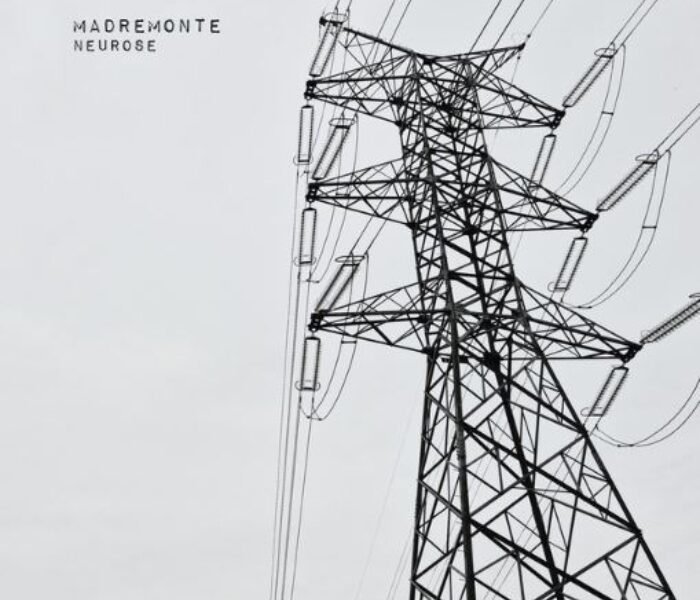 No EP Neurose, a banda Madremonte faz punk garageiro cru, entre Ramones, Iggy e letras irônicas do cotidiano.