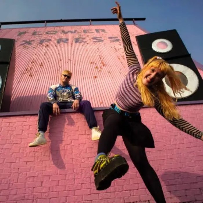 Snooper libera no Bandcamp as demos lo-fi de Worldwide, gravadas em casa em fita K7. O pacote inclui faixa inédita e extras que não estão no Spotify.