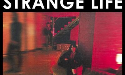 Ouvimos: Howling Bells – “Strange life”