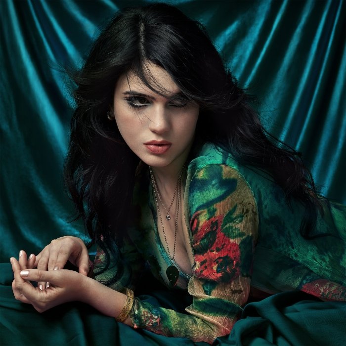 Ouvimos: Julia Cumming – “Julia”