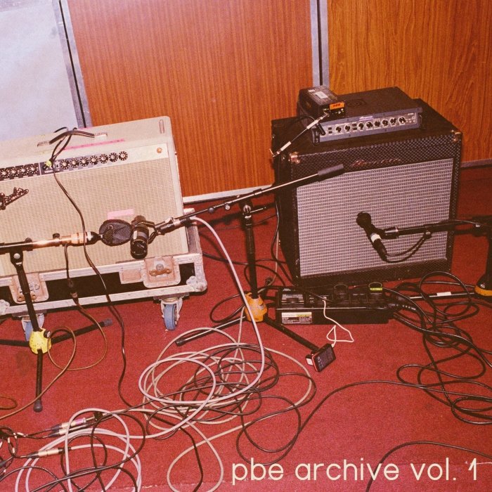 Ouvimos: Pale Blue Eyes – “PBE archive vol.1”.