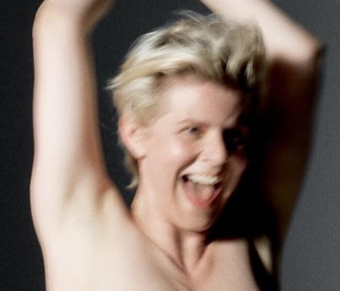 Ouvimos: Robyn – “Sexistential”