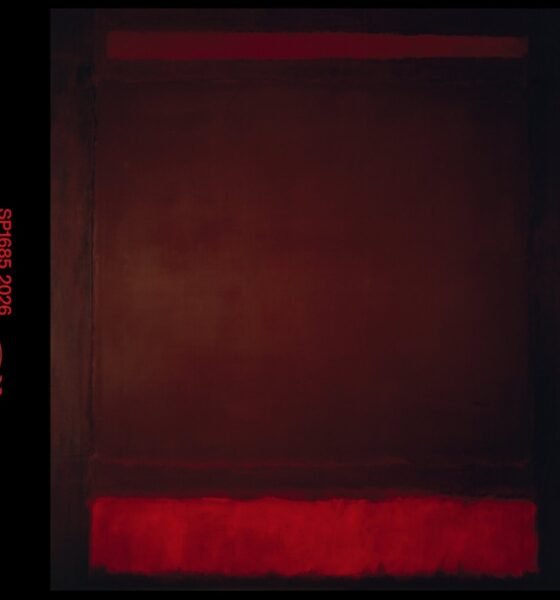 Sunn O))) lança álbum epônimo com drones longos, som denso e ritualístico; experiência hipnótica, estranha e nada acessível para qualquer ouvinte.