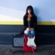Isinha mistura vingança pop, rockabilly e hyperpop em “Os meninos” (Mi Hazan / Divulgação)