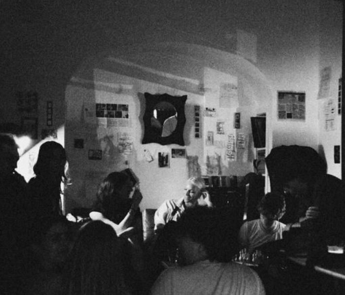 Resenha: Runner And Bobby – “Adoring a friend”