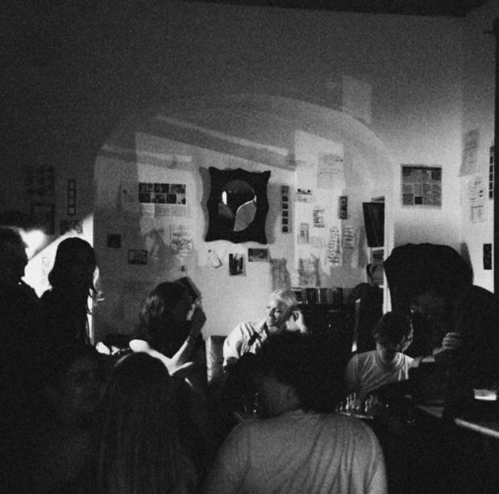 Resenha: Runner And Bobby – “Adoring a friend”