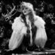 Resenha: Suki Waterhouse – “Loveland”