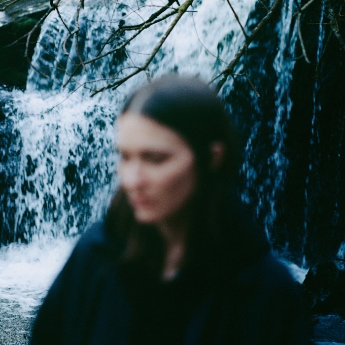Resenha: Art School Girlfriend – “Lean in”