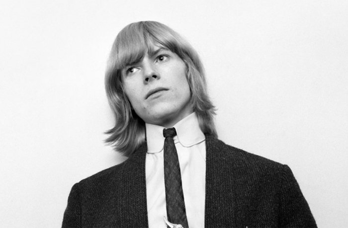 Baú de David Bowie libera as gravações dele em 1965 (com Jimmy Page na guitarra)