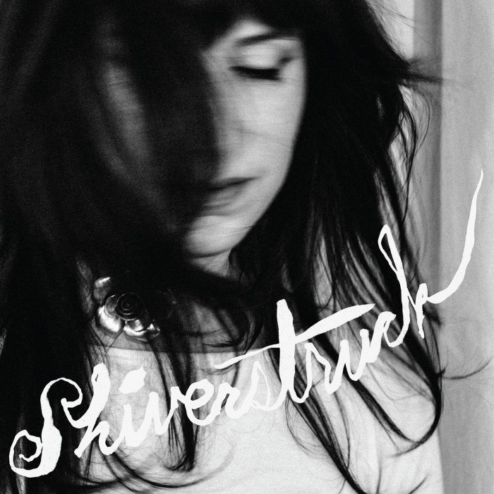 Resenha: Ian Sweet – “Shiverstruck”