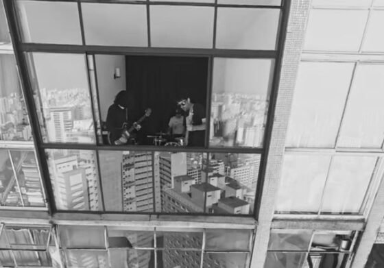 Imagem do clipe de Love you here, do Sebadoh, dirigido por Ricardo Spencer e André Peniche