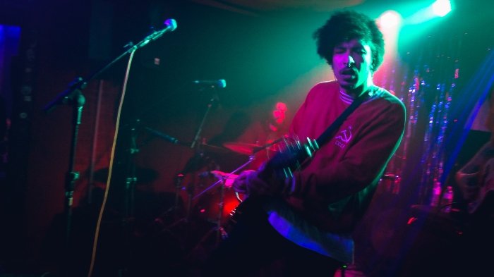 Applegate mistura pós-punk, dub e krautrock no sombrio “Duo”