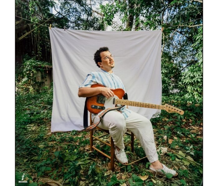 Resenha: Giuliano Eriston – “Politonia”
