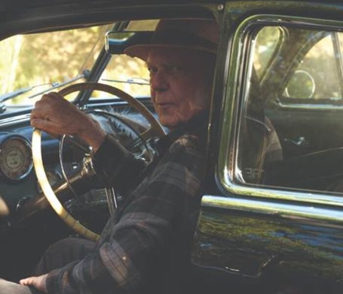 rESENHA: Neil Young and The Chrome Hearts – “Second song”