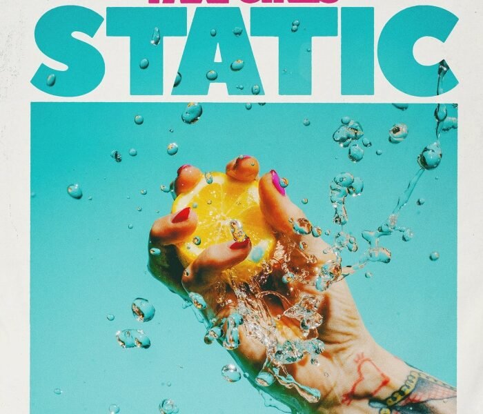 Resenha: Taxi Girls – “Static”