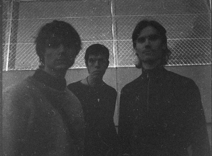 Bending Backwards mistura pós-punk e shoegaze em estreia fora do Spotify