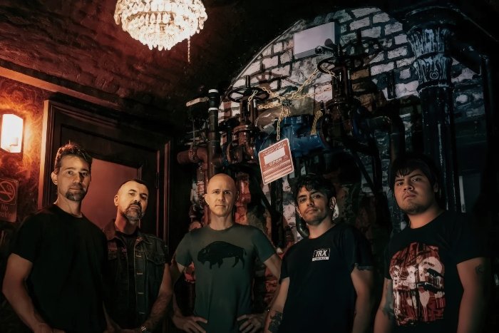 Manicburg: abandono em clima pós-punk e post rock em “One for you and one for me”