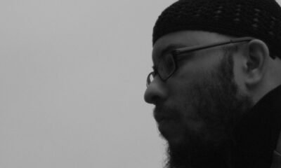 Krohme (foto) e Jonathon Newby: peso híbrido e convidados em "Paranoid"