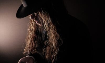Nóis'Y Vendel inventa o “rock baiônico” falando de assombrações em single novo