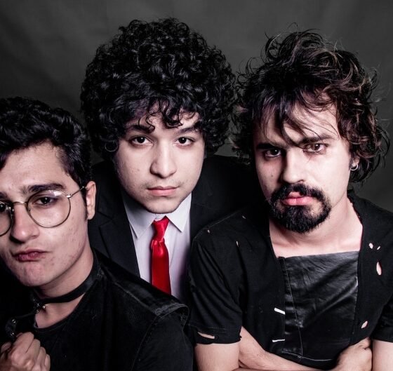 Os Alquimistas e akaStefani lembram romances punks em “Tu”