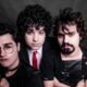 Os Alquimistas e akaStefani lembram romances punks em “Tu”